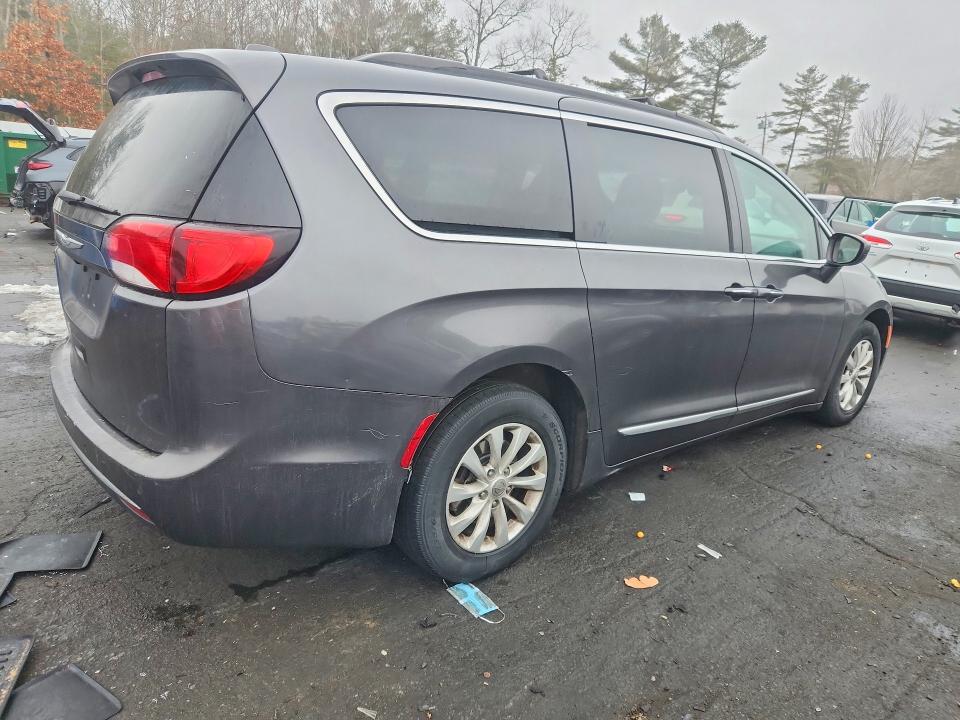 Продажа на аукционе авто 2017 Chrysler Pacifica, vin: 2C4RC1BG4HR745463, номер лота: 77733525