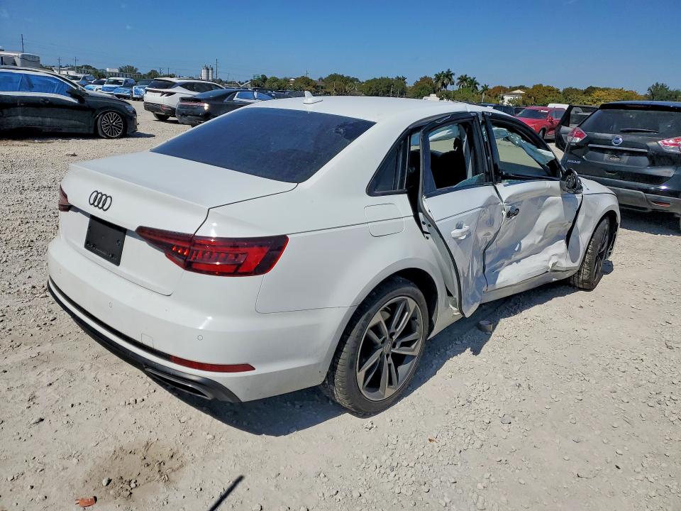 Продажа на аукционе авто 2019 Audi A4, vin: WAUGMAF40KA106512, номер лота: 75666625