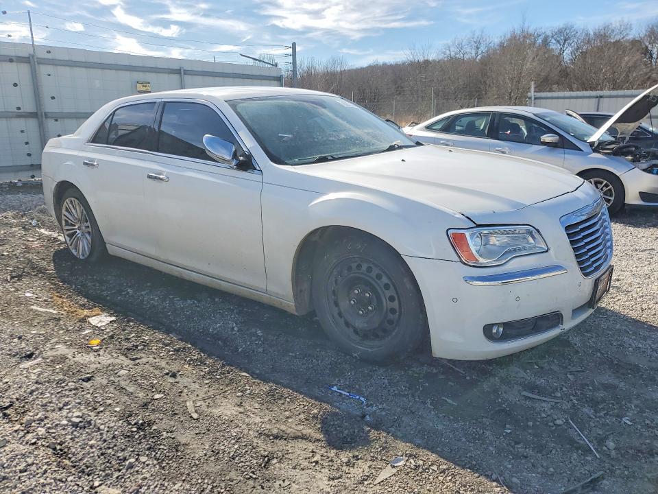 76270105 :رقم المزاد ، 2C3CA6CT6BH579887 vin ، 2011 Chrysler 300c مزاد بيع