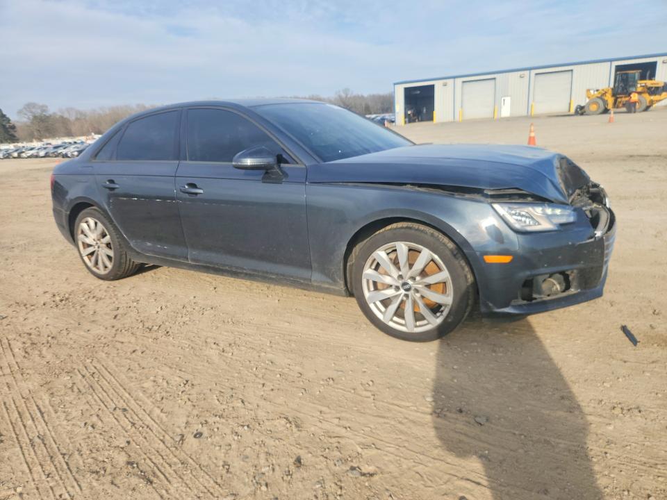 Продаж на аукціоні авто 2017 Audi A4, vin: WAUGNAF41HN056959, номер лоту: 78218935