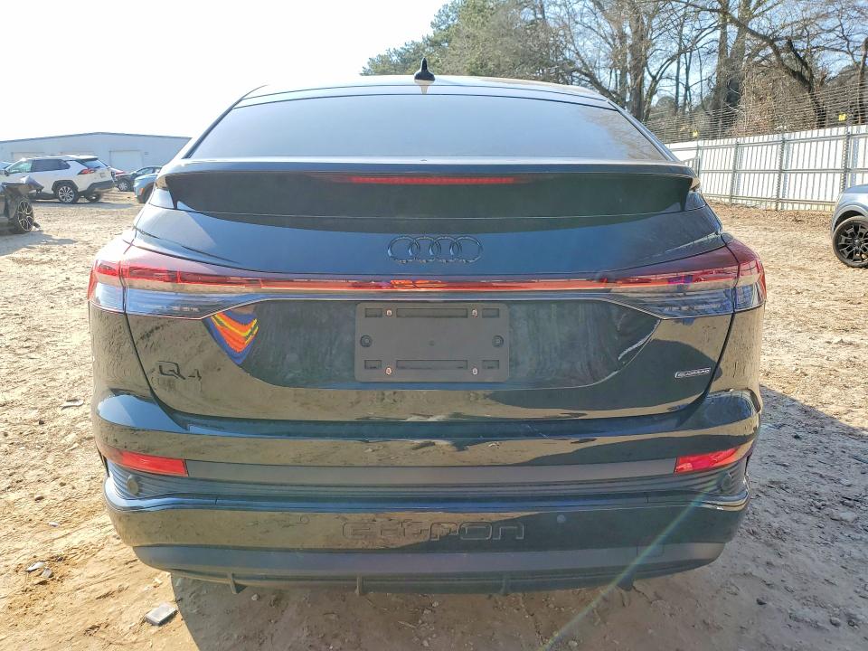 2023 Audi Q4 E-tron მანქანა იყიდება აუქციონზე, vin: WA132BFZ3PP042621, აუქციონის ნომერი: 75914535