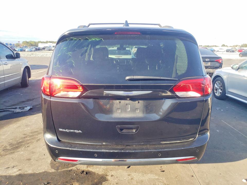 76154385 :رقم المزاد ، 2C4RC1BG5LR157645 vin ، 2020 Chrysler Pacifica مزاد بيع