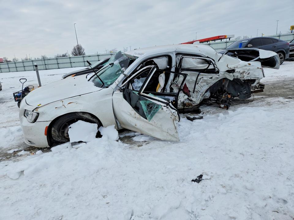 Aukcja sprzedaży 2016 Chrysler 300, vin: 2C3CCARG8GH220670, numer aukcji: 74795305