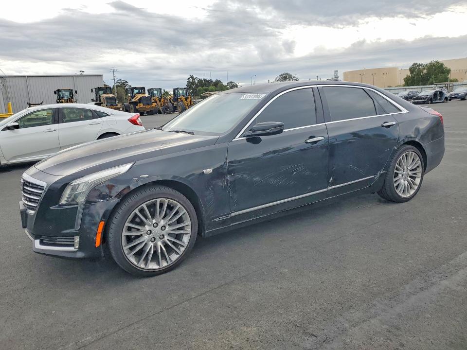 77241885 :رقم المزاد ، 1G6KD5RS0HU136635 vin ، 2017 Cadillac Ct6 مزاد بيع
