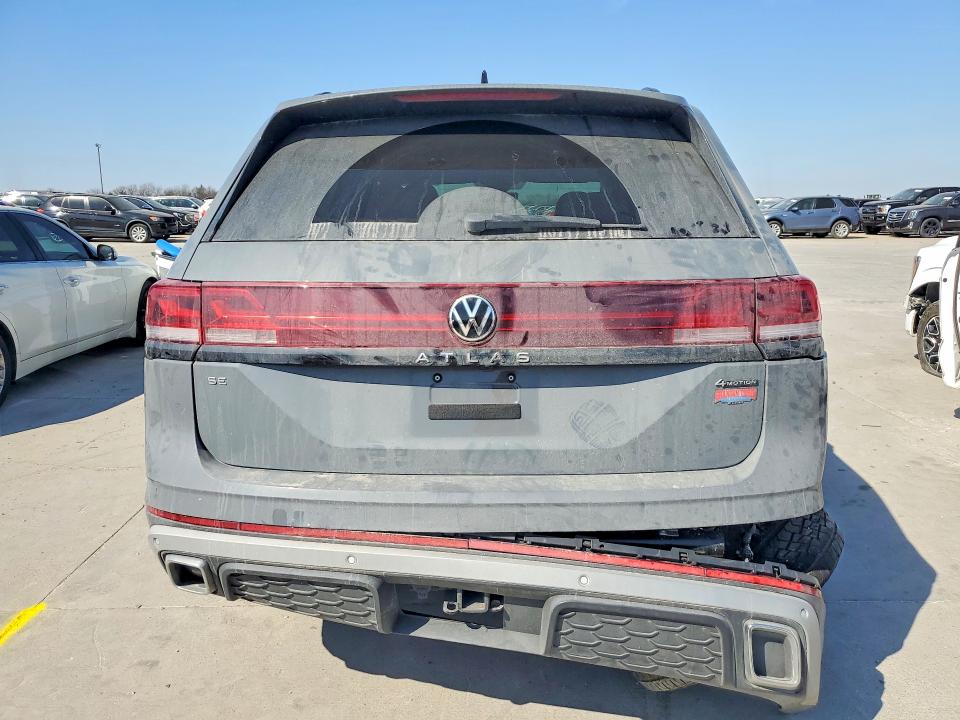Продажа на аукционе авто 2024 Volkswagen Atlas, vin: 1V2CR2CA0RC599527, номер лота: 77211045
