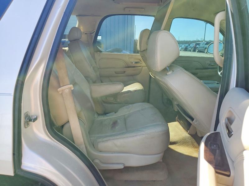 Продажа на аукционе авто 2008 Cadillac Escalade, vin: 1GYFK63878R232315, номер лота: 78183995