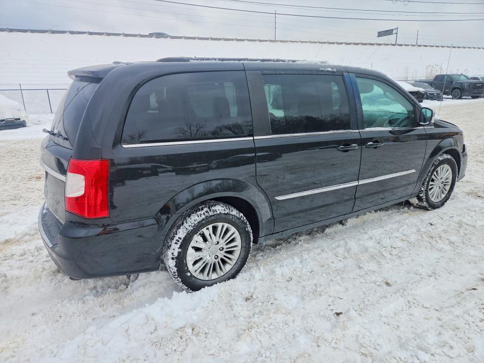 74852745 :رقم المزاد ، 2C4RC1CG3FR627237 vin ، 2015 Chrysler Town & Country مزاد بيع