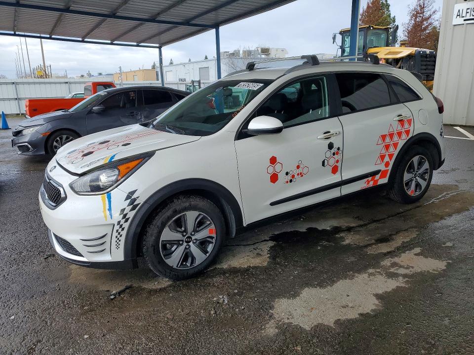 76352605 :رقم المزاد ، KNDCB3LC2K5284266 vin ، 2019 Kia Niro مزاد بيع