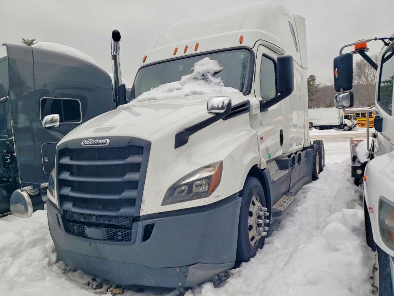 Продажа на аукционе авто 2018 Freightliner Cascadia 126, vin: 3AKJHHDR4JSJC6858, номер лота: 74853285