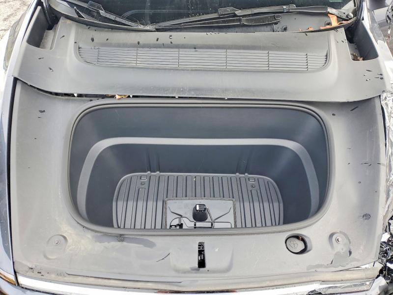 76236235 :رقم المزاد ، 7SAYGDED1TF396076 vin ، 2026 Tesla Model Y مزاد بيع