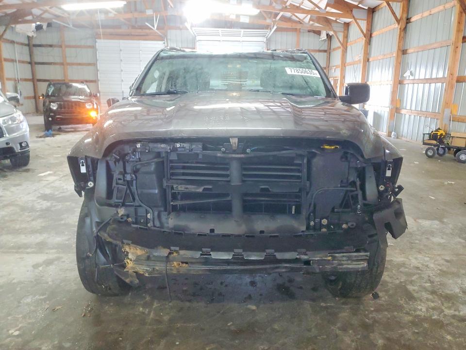 77850635 :رقم المزاد ، 3C6RR7KT9JG129873 vin ، 2018 Ram 1500 مزاد بيع