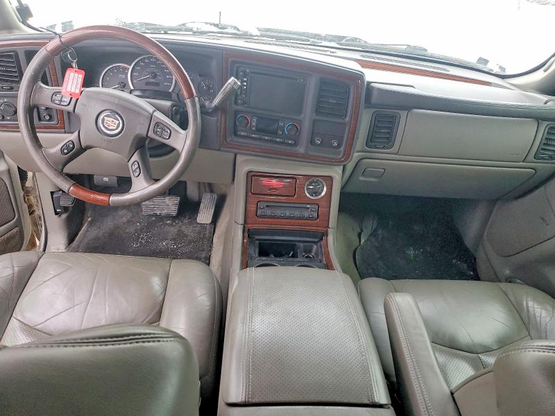 2005 Cadillac Escalade მანქანა იყიდება აუქციონზე, vin: 1GYEK63N85R122872, აუქციონის ნომერი: 74067505