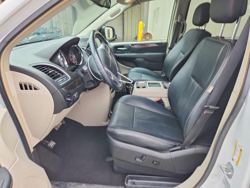 77031455 :رقم المزاد ، 2C4RC1BG4GR199181 vin ، 2016 Chrysler Town & Country مزاد بيع