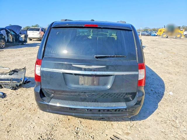 76159045 :رقم المزاد ، 2C4RC1CG1FR507078 vin ، 2015 Chrysler Town & Country مزاد بيع