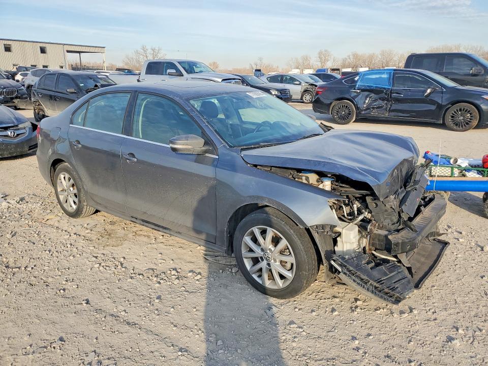2014 Volkswagen Jetta მანქანა იყიდება აუქციონზე, vin: 3VWD07AJ1EM326392, აუქციონის ნომერი: 77680505