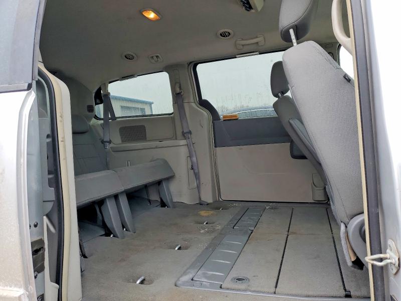 76823695 :رقم المزاد ، 2A8HR44H48R771202 vin ، 2008 Chrysler Town & Country مزاد بيع