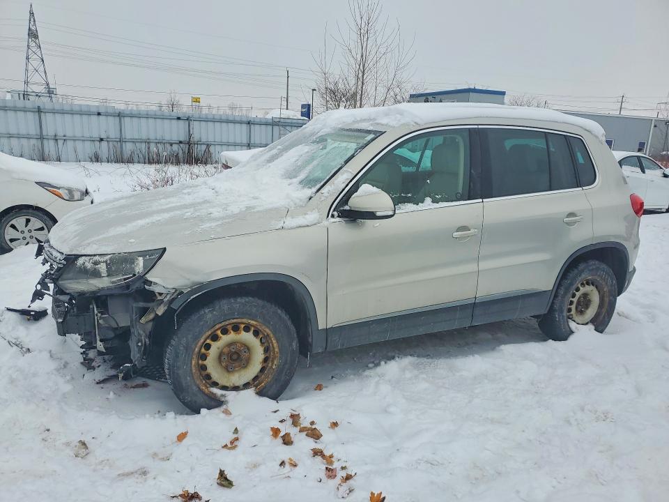 74913515 :رقم المزاد ، WVGJV3AX3EW618853 vin ، 2014 Volkswagen Tiguan S مزاد بيع