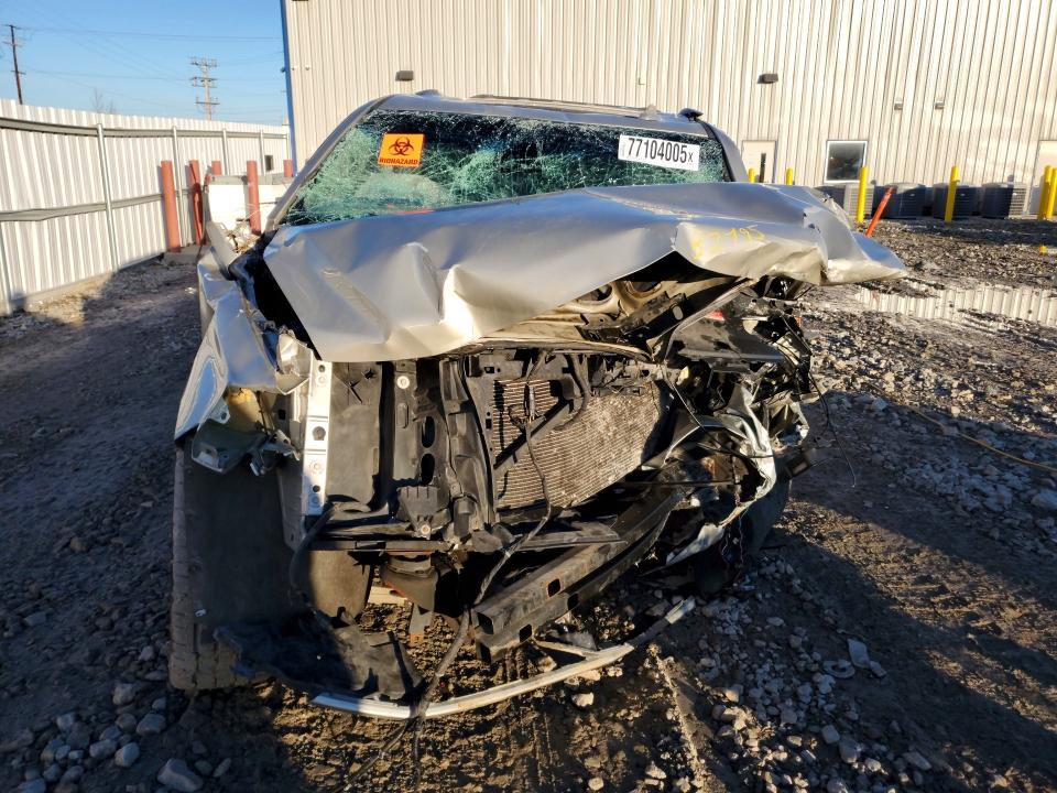 Продаж на аукціоні авто 2015 Chevrolet Suburban, vin: 1GNSKKKC8FR696219, номер лоту: 77104005