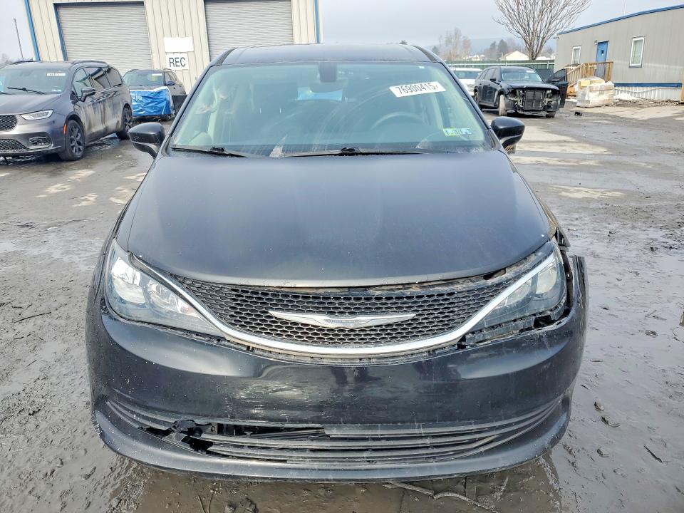 76900415 :رقم المزاد ، 2C4RC1CG8HR610856 vin ، 2017 Chrysler Pacifica مزاد بيع