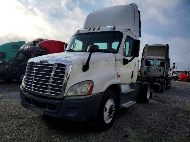 77429365 :رقم المزاد ، 1FUBGEDV7GLHC5750 vin ، 2016 Freightliner Cascadia 1 مزاد بيع