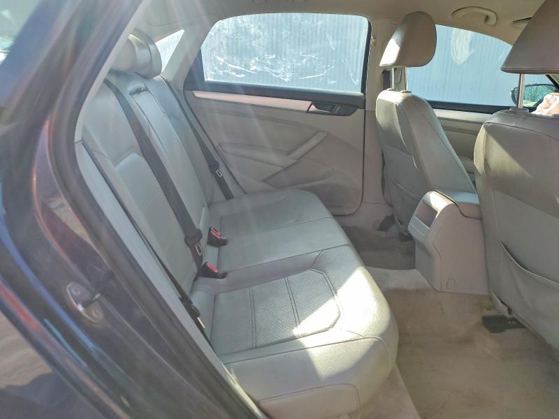 Продажа на аукционе авто 2012 Volkswagen Passat, vin: 1VWBP7A37CC009929, номер лота: 76991025