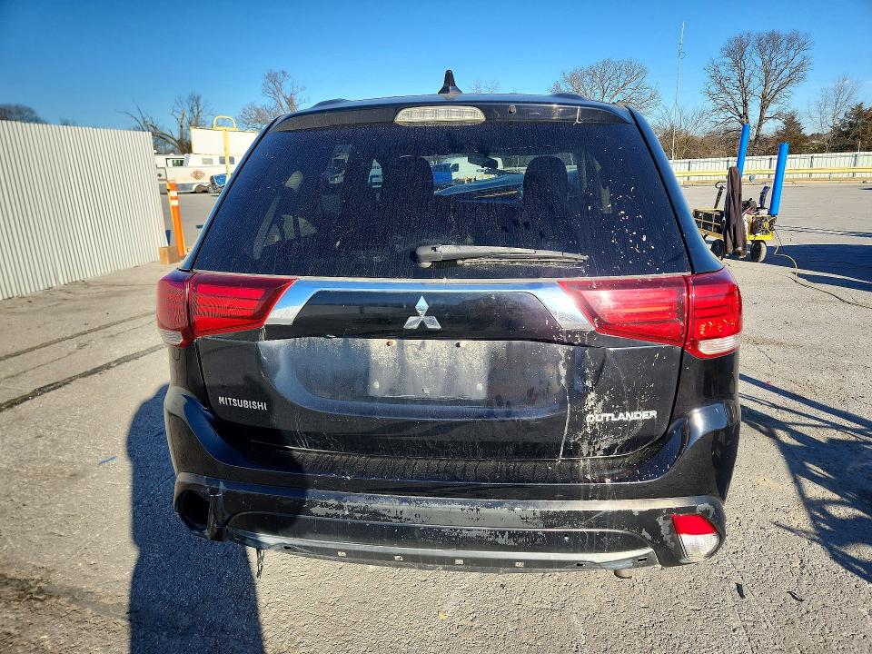 Продаж на аукціоні авто 2018 Mitsubishi Outlander, vin: JA4AD2A37JZ001814, номер лоту: 77206625