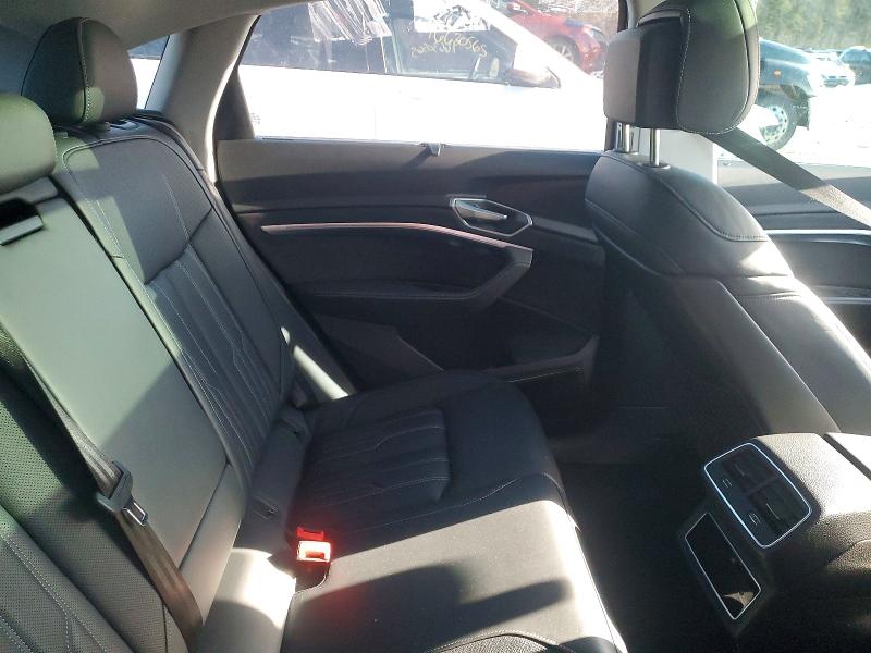 2022 Audi E-tron მანქანა იყიდება აუქციონზე, vin: WA13AAGE3NB025787, აუქციონის ნომერი: 74288535