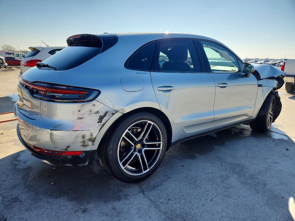 76991085 :رقم المزاد ، WP1AA2A50LLB13343 vin ، 2020 Porsche Macan مزاد بيع