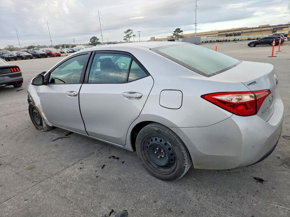 76321735 :رقم المزاد ، 2T1BURHE4JC029042 vin ، 2018 Toyota Corolla مزاد بيع