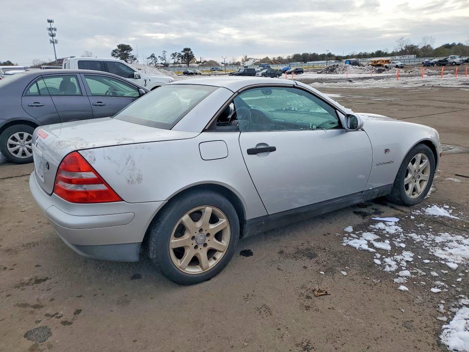 Aukcja sprzedaży 1998 Mercedes-benz Slk, vin: WDBKK47F4WF069699, numer aukcji: 76401395