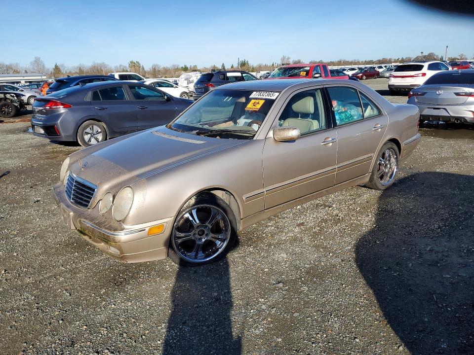 Aukcja sprzedaży 2002 Mercedes-benz E-class, vin: WDBJF65J52B427767, numer aukcji: 77832365