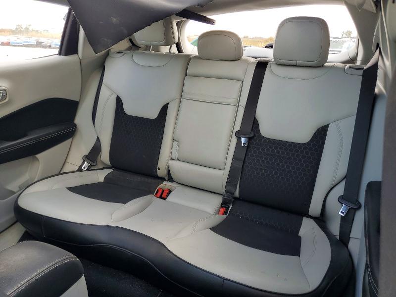 77075455 :رقم المزاد ، 3C4NJCBB0KT637270 vin ، 2019 Jeep Compass مزاد بيع
