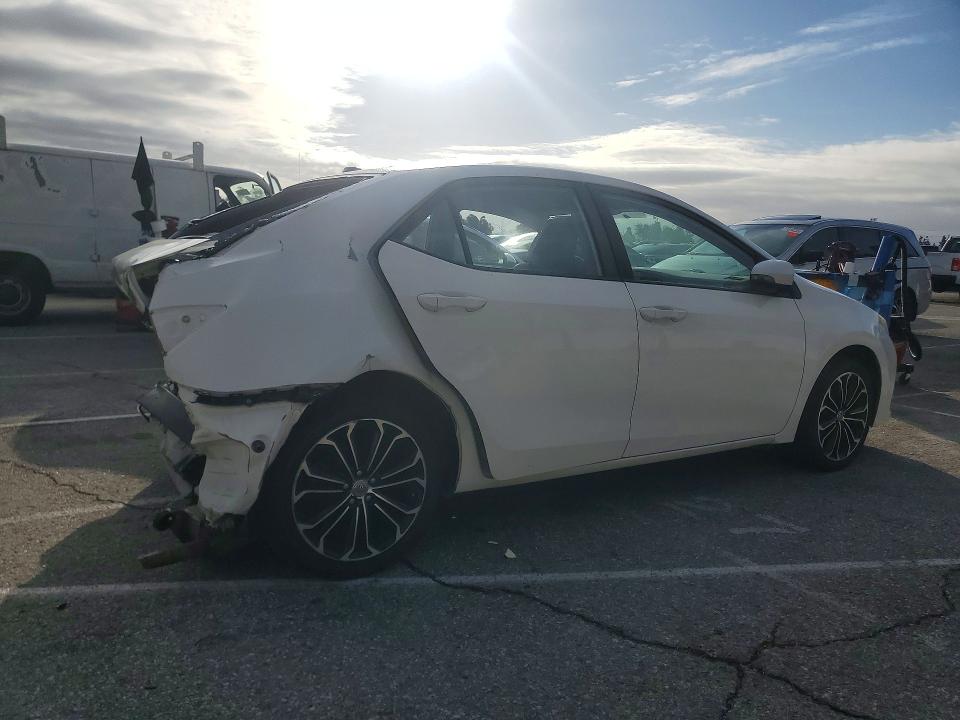 2015 Toyota Corolla მანქანა იყიდება აუქციონზე, vin: 5YFBURHE1FP347031, აუქციონის ნომერი: 52730706