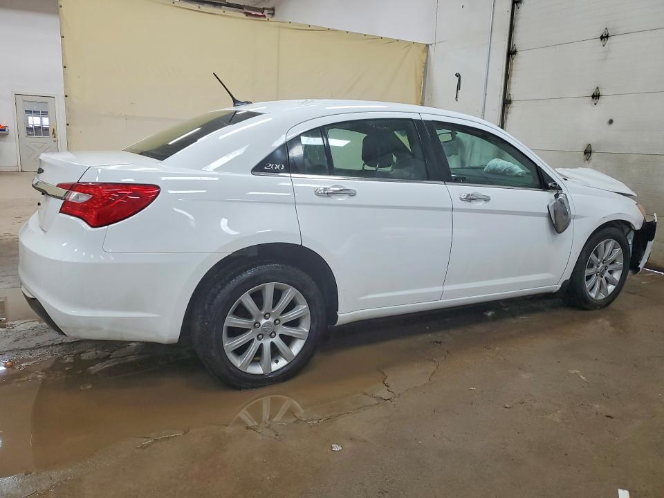 76818745 :رقم المزاد ، 1C3CCBCG5EN151990 vin ، 2014 Chrysler 200 مزاد بيع