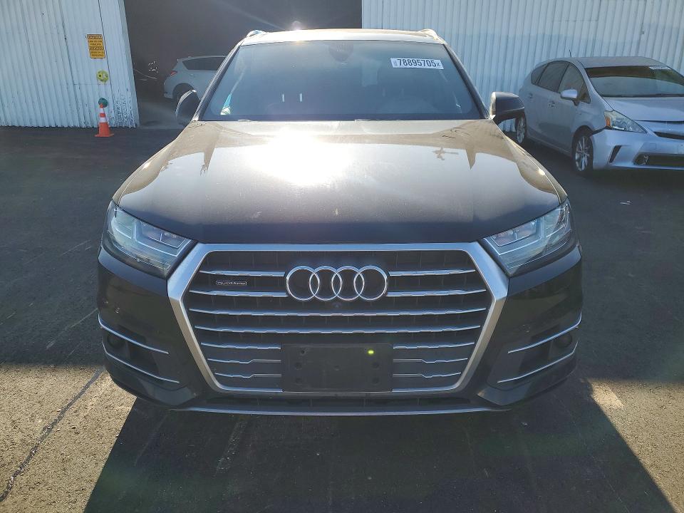 2018 Audi Q7 მანქანა იყიდება აუქციონზე, vin: WA1LHAF71JD046036, აუქციონის ნომერი: 78895705