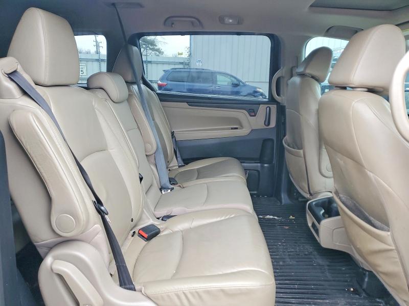 77349775 :رقم المزاد ، 5FNRL6H73JB016599 vin ، 2018 Honda Odyssey مزاد بيع
