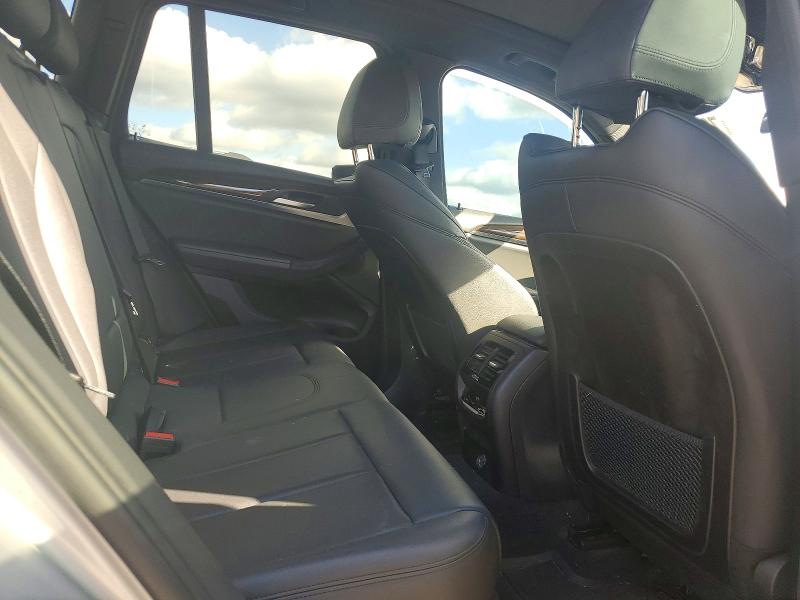 79270935 :رقم المزاد ، 5UXTR9C53JLD61657 vin ، 2018 Bmw X3 مزاد بيع