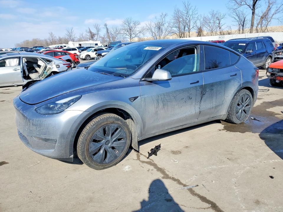 2024 Tesla Model Y მანქანა იყიდება აუქციონზე, vin: 7SAYGDEE3RA294714, აუქციონის ნომერი: 75956055