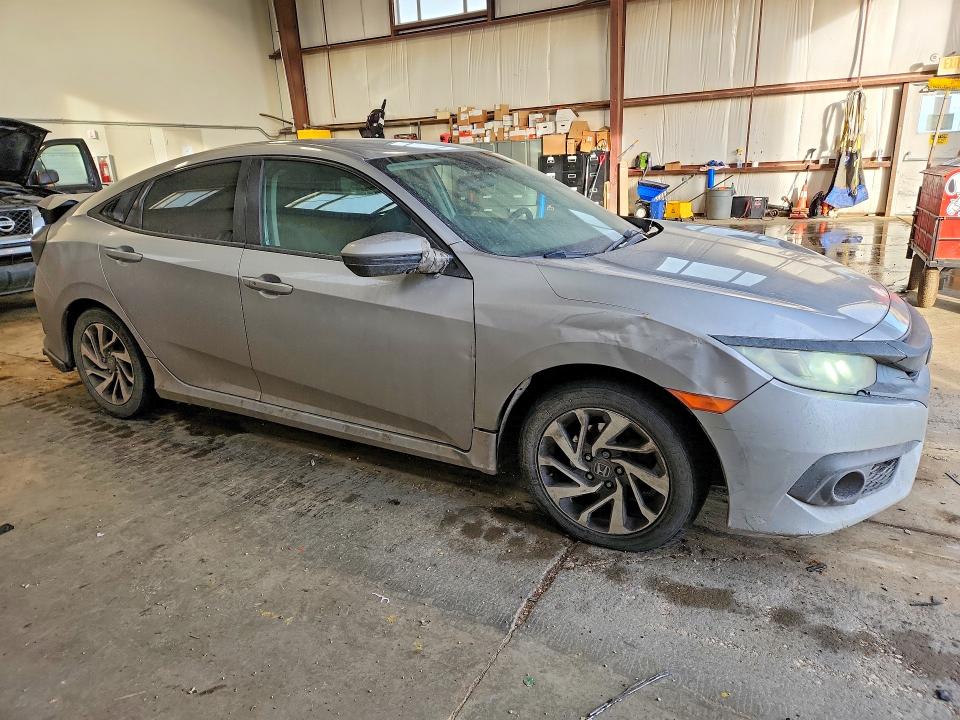 Aukcja sprzedaży 2018 Honda Civic, vin: 2HGFC2F6XJH043123, numer aukcji: 75300415