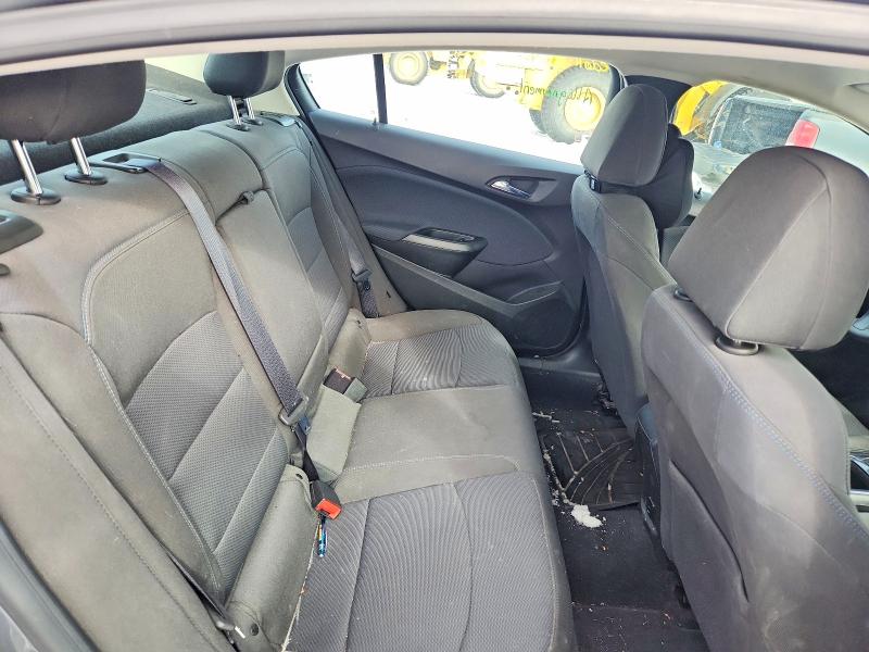 78237255 :رقم المزاد ، 1G1BE5SM8J7215358 vin ، 2018 Chevrolet Cruze مزاد بيع