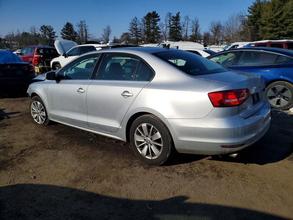 75350245 :رقم المزاد ، 3VWD17AJ6FM422579 vin ، 2015 Volkswagen Jetta مزاد بيع