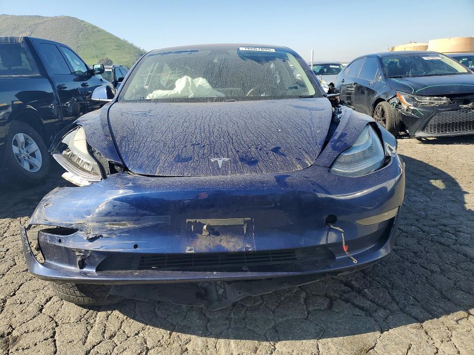 Продажа на аукционе авто 2018 Tesla Model 3, vin: 5YJ3E1EA2JF003703, номер лота: 76667895