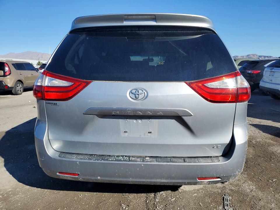77886765 :رقم المزاد ، 5TDKK3DC4FS610675 vin ، 2015 Toyota Sienna مزاد بيع