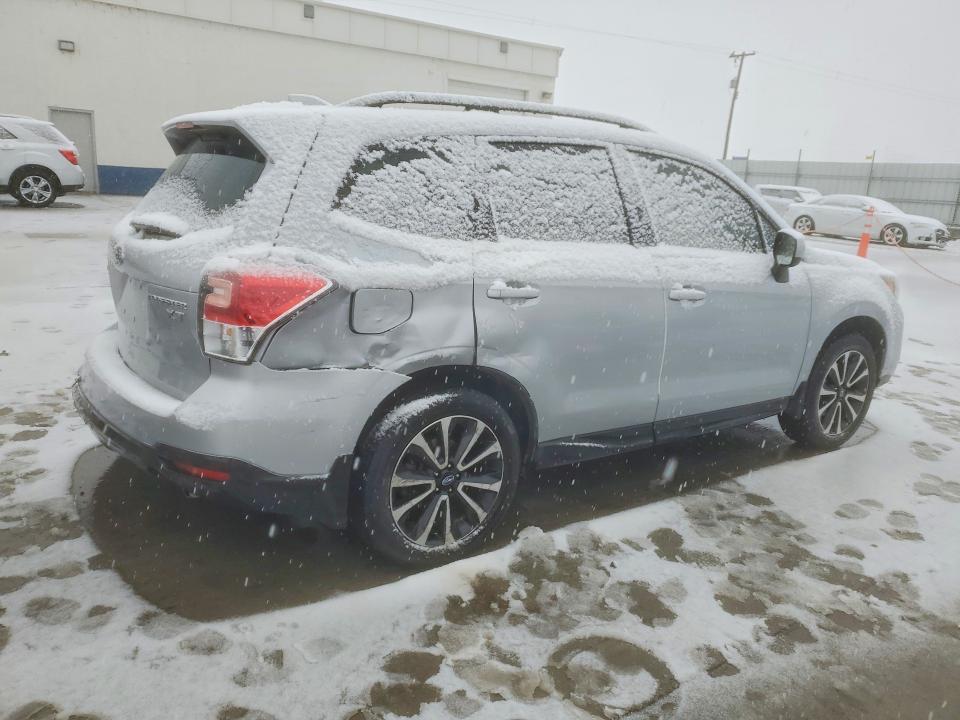 77555335 :رقم المزاد ، JF2SJGEC1JH583569 vin ، 2018 Subaru Forester مزاد بيع