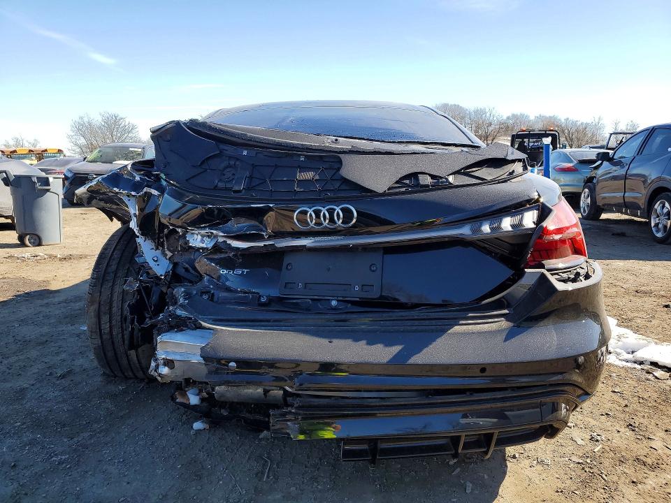 Продаж на аукціоні авто 2022 Audi E-tron Gt, vin: WAUCJBFW2N7008050, номер лоту: 76149165