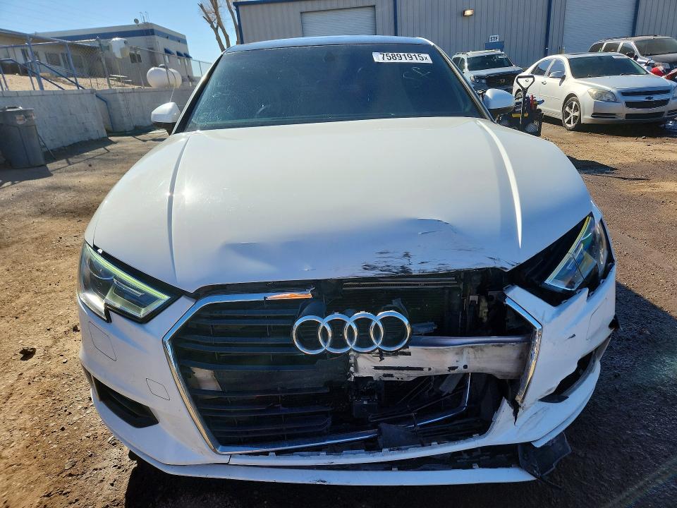 Продажа на аукционе авто 2018 Audi A3, vin: WAUAUGFF0J1038852, номер лота: 75891915