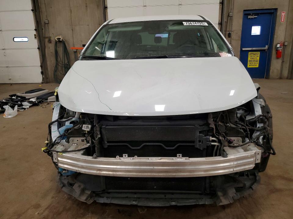 75614725 :رقم المزاد ، 2C4RC1CG7PR525084 vin ، 2023 Chrysler Voyager مزاد بيع