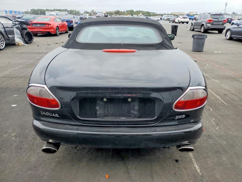 76982535 :رقم المزاد ، SAJGX2041XC035598 vin ، 1999 Jaguar Xk8 مزاد بيع