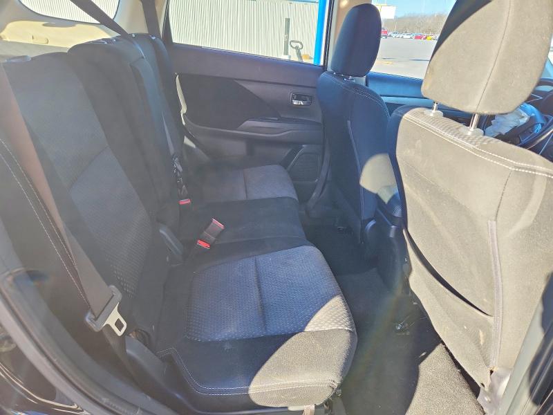 79276475 :رقم المزاد ، JA4AZ3A37JZ042239 vin ، 2018 Mitsubishi Outlander مزاد بيع