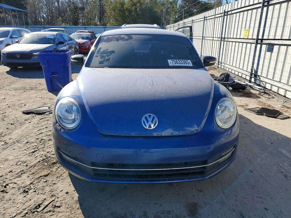 75633365 :رقم المزاد ، 3VWVA7AT8CM606603 vin ، 2012 Volkswagen Beetle مزاد بيع